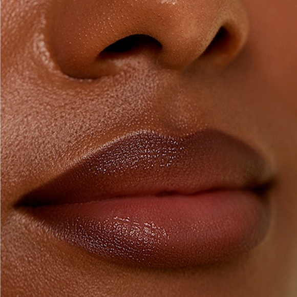 EM Cosmetics Divine Skies Eye Shadow Palette PLUS Soft Blur Velvet Lip Liner… - Picture 5 of 13